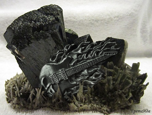 Файл:Самородок блэк-металла by Грета Ида.jpg